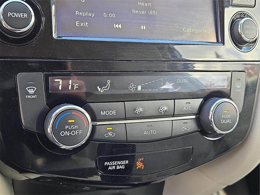 Used 2018 Nissan Rogue Sport SV w/ SV Technology Package image 16