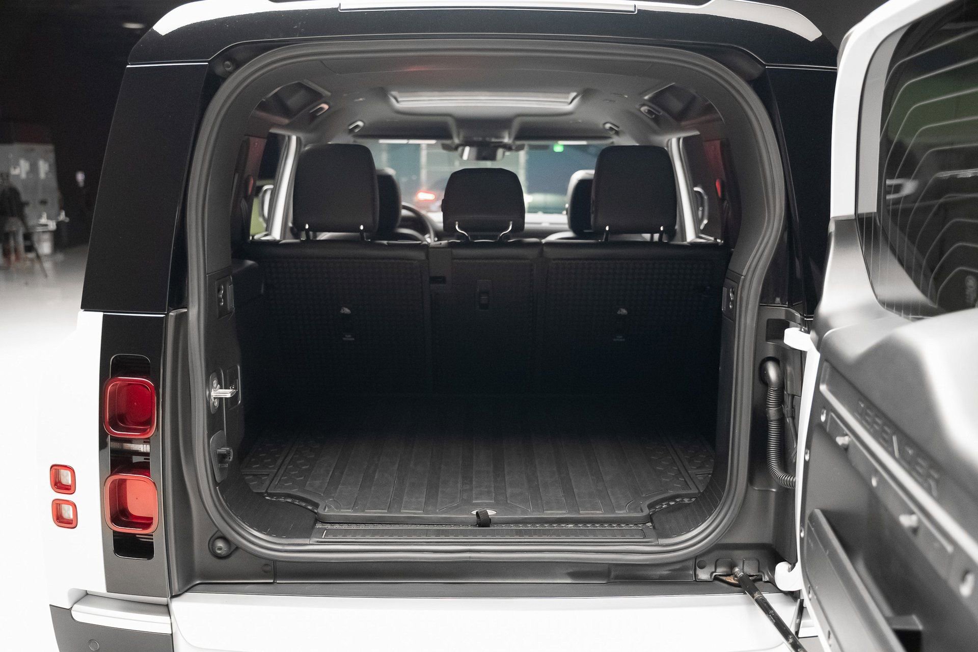 Used 2021 Land Rover Defender 110 S image 73