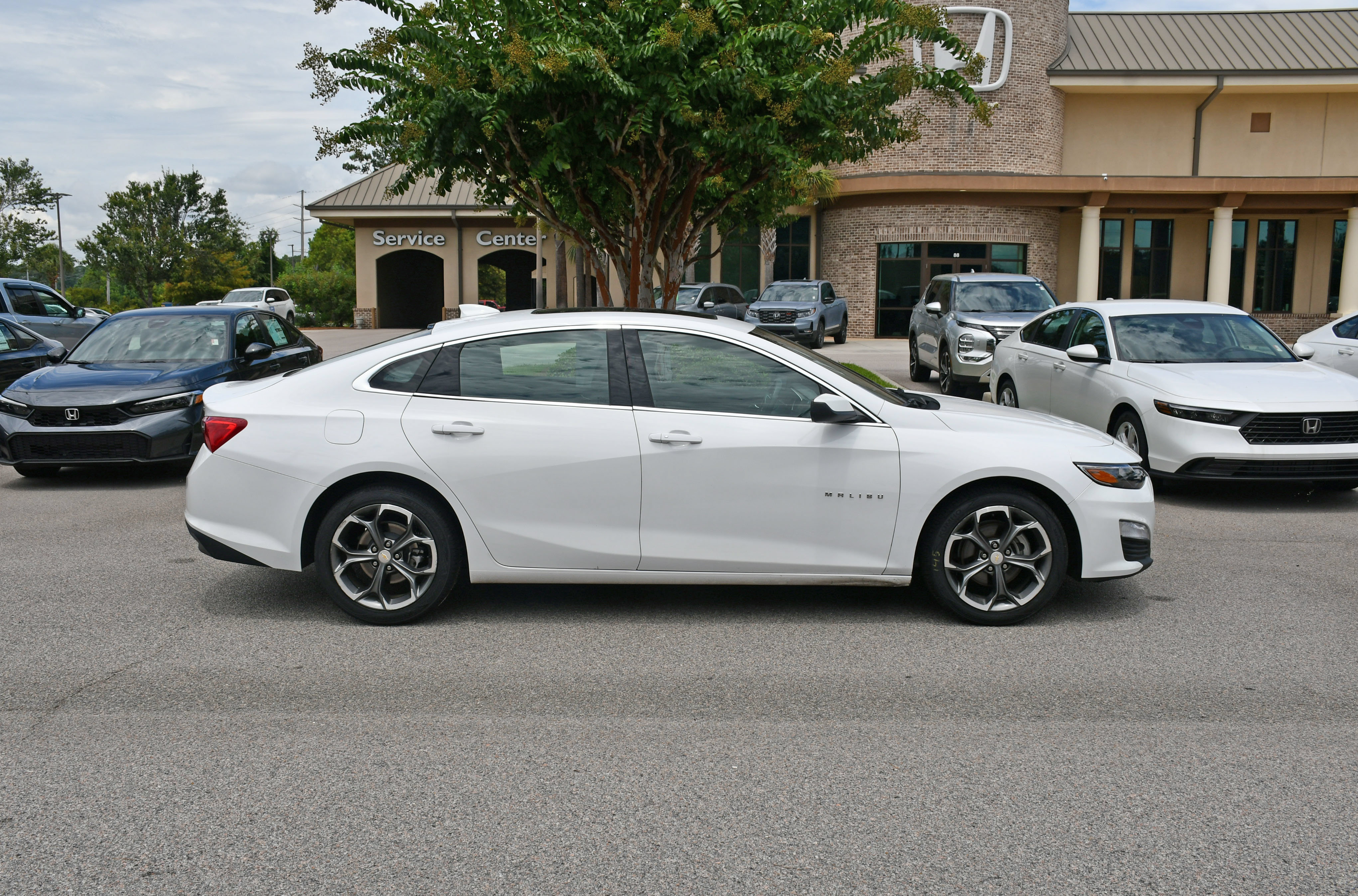 Used 2024 Chevrolet Malibu LT FWD image 20