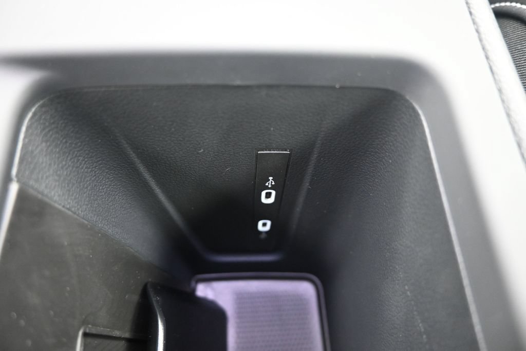 New 2026 Volkswagen Tiguan SE R-Line FWD image 15