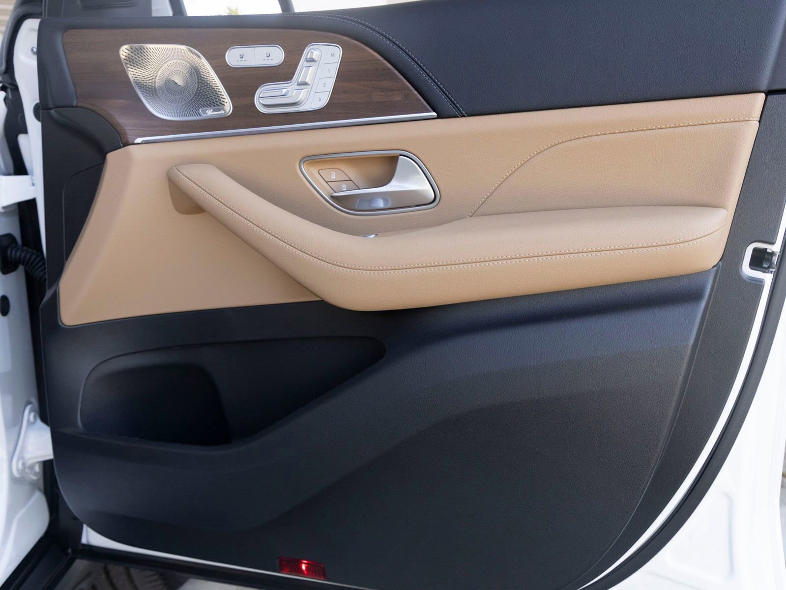 New 2026 Mercedes-Benz GLS 580 4MATIC image 25