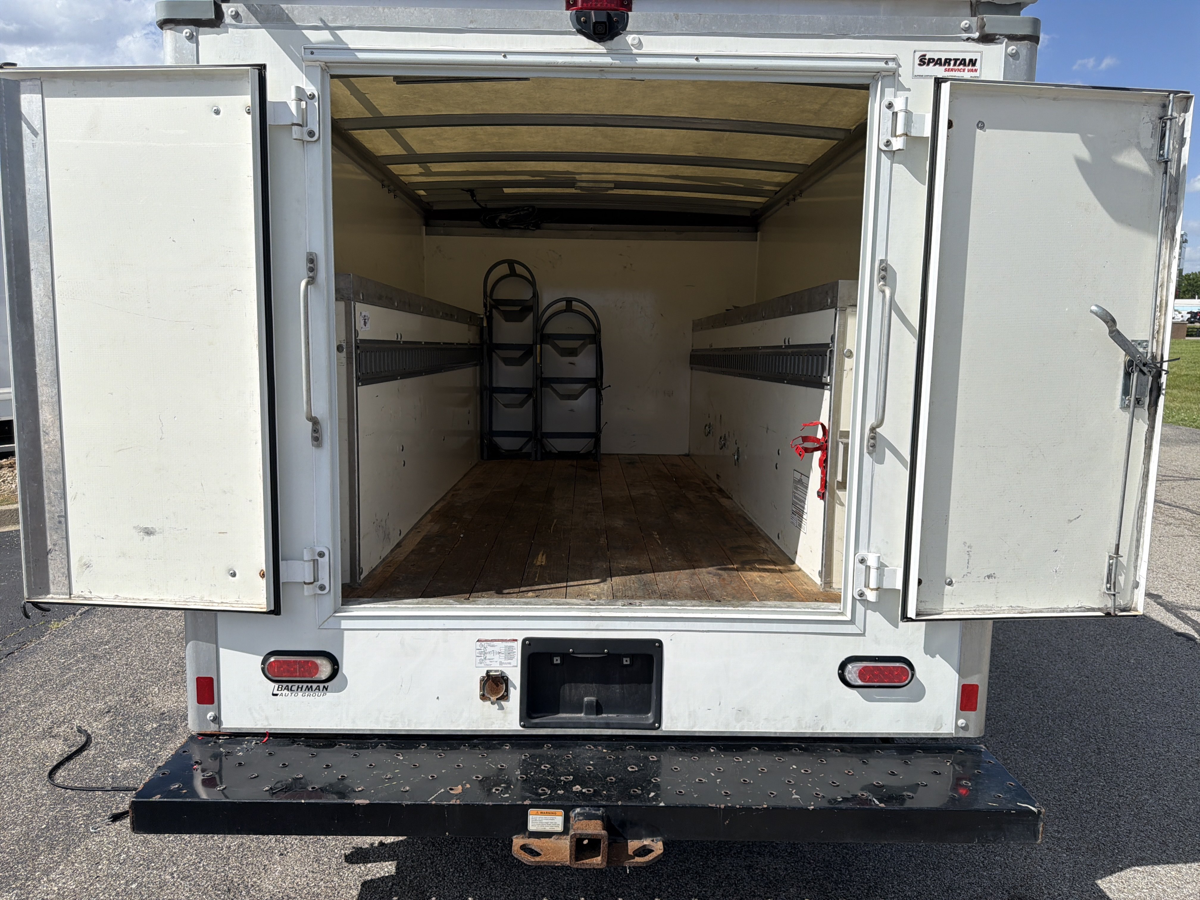 Used 2020 Chevrolet Express 3500 w/ Power Convenience Package RWD image 29
