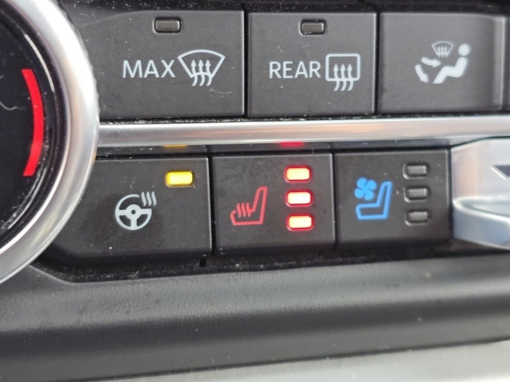 Used 2023 Ford Expedition Limited image 6