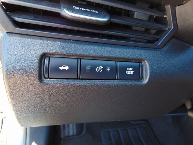 Used 2025 Nissan Altima 2.5 SV FWD image 18