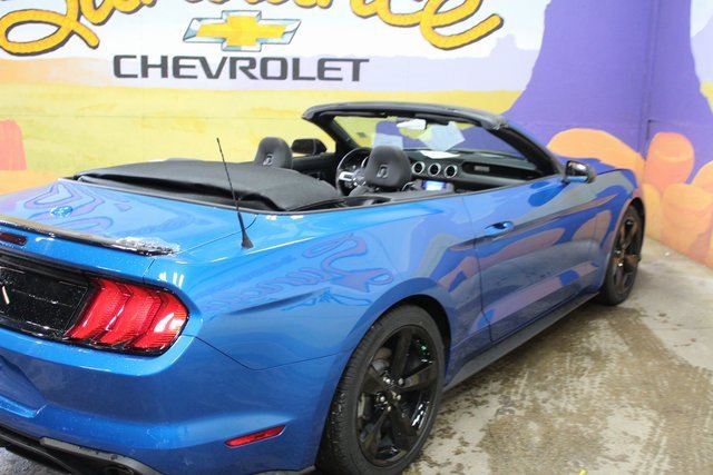 Used 2021 Ford Mustang Convertible image 7