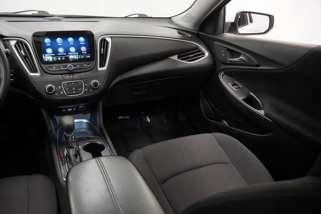 Used 2024 Chevrolet Malibu LT image 30