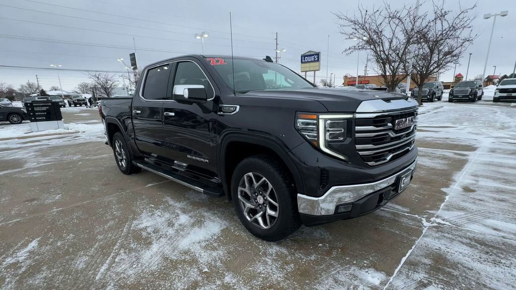 Used 2022 GMC Sierra 1500 SLT w/ SLT Premium Plus Package image 2