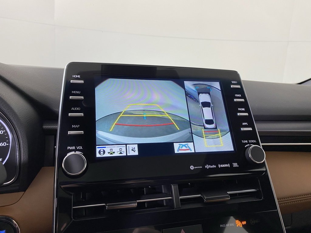 Used 2022 Toyota Avalon Touring image 16