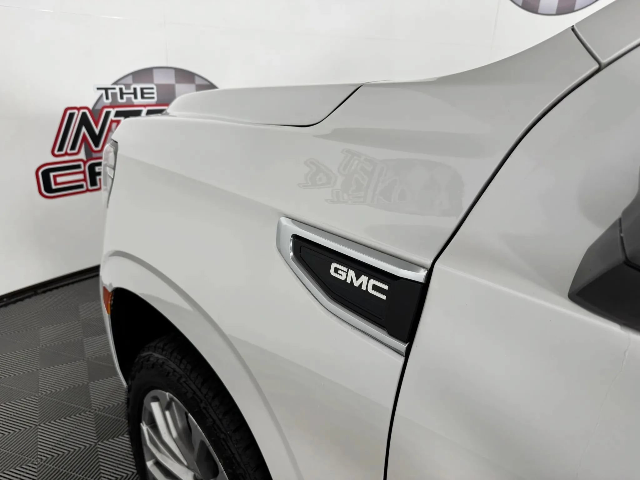 Used 2022 GMC Yukon XL Denali AWD/4WD image 25
