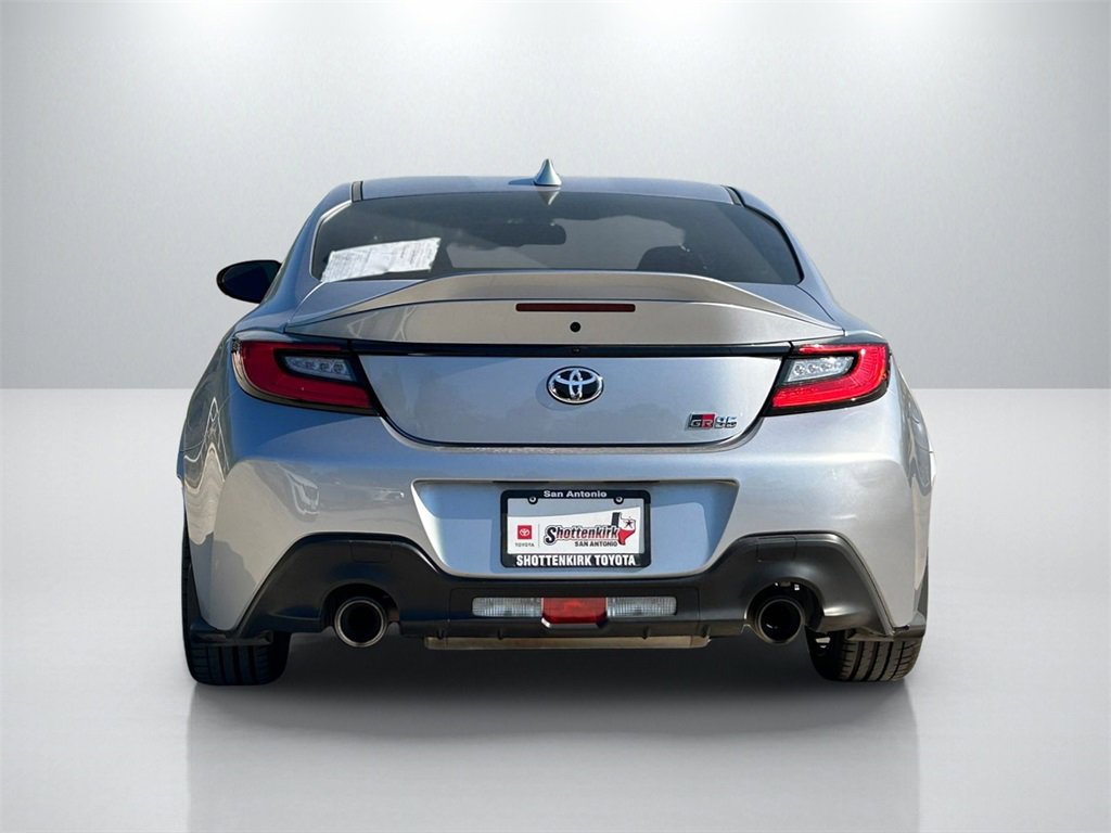 Used 2025 Toyota GR86 Premium image 7