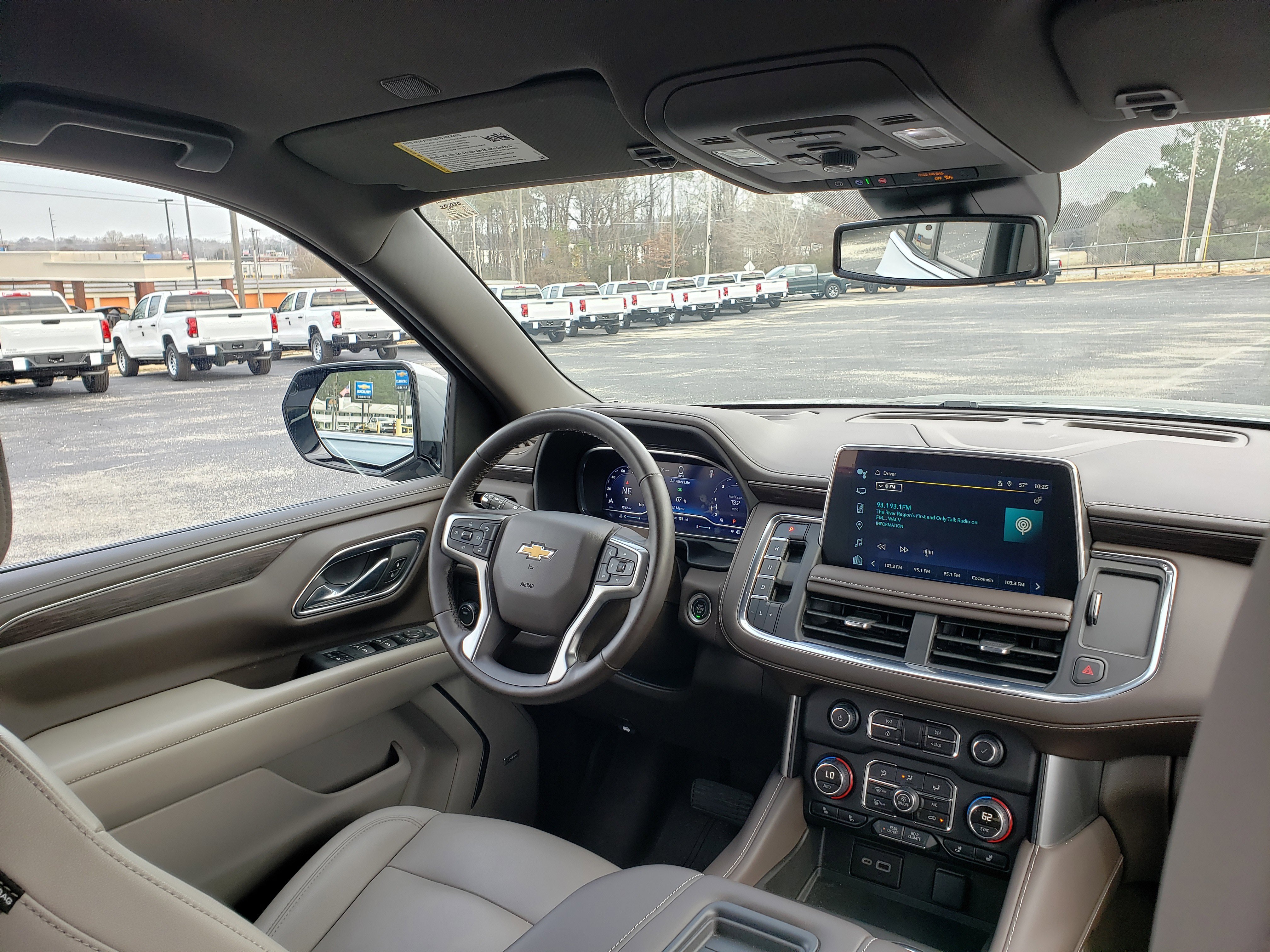 Used 2024 Chevrolet Tahoe LT w/ Luxury Package image 39