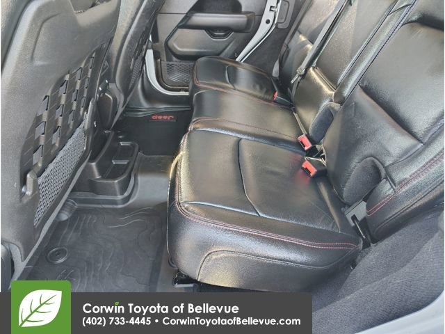 Used 2019 Jeep Wrangler Unlimited Rubicon w/ Uconnect 4C Nav & Sound Group image 33