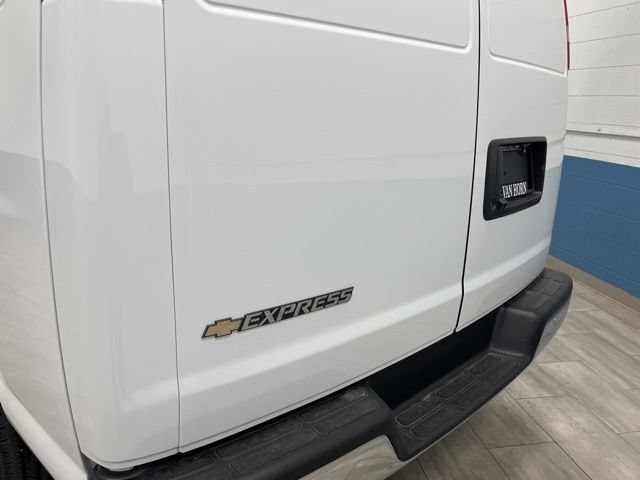New 2026 Chevrolet Express 3500 Extended w/ Driver Convenience Package RWD image 25