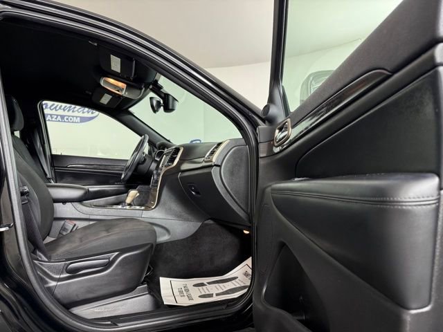 Used 2017 Jeep Grand Cherokee Laredo w/ Quick Order Package 23E image 14