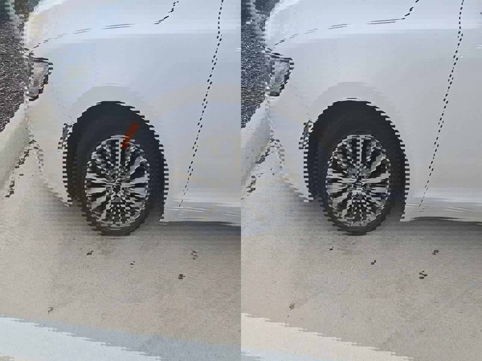 Used 2017 Lincoln MKZ Premiere image 9