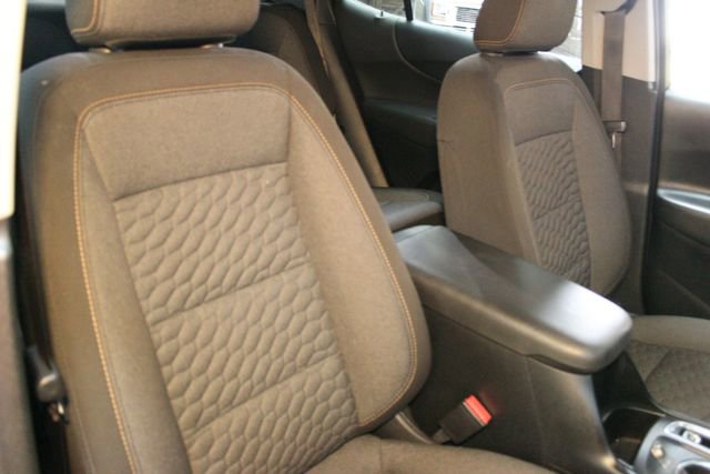 Used 2020 Chevrolet Equinox LT w/ Driver Convenience Package image 11