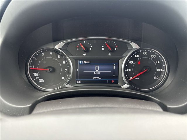 Used 2024 GMC Terrain SLE w/ Driver Convenience Package FWD image 11