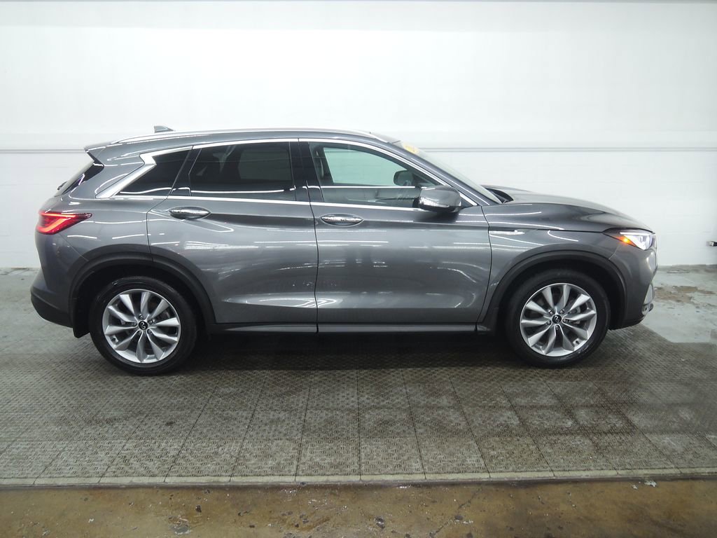 Used 2022 INFINITI QX50 Luxe image 2