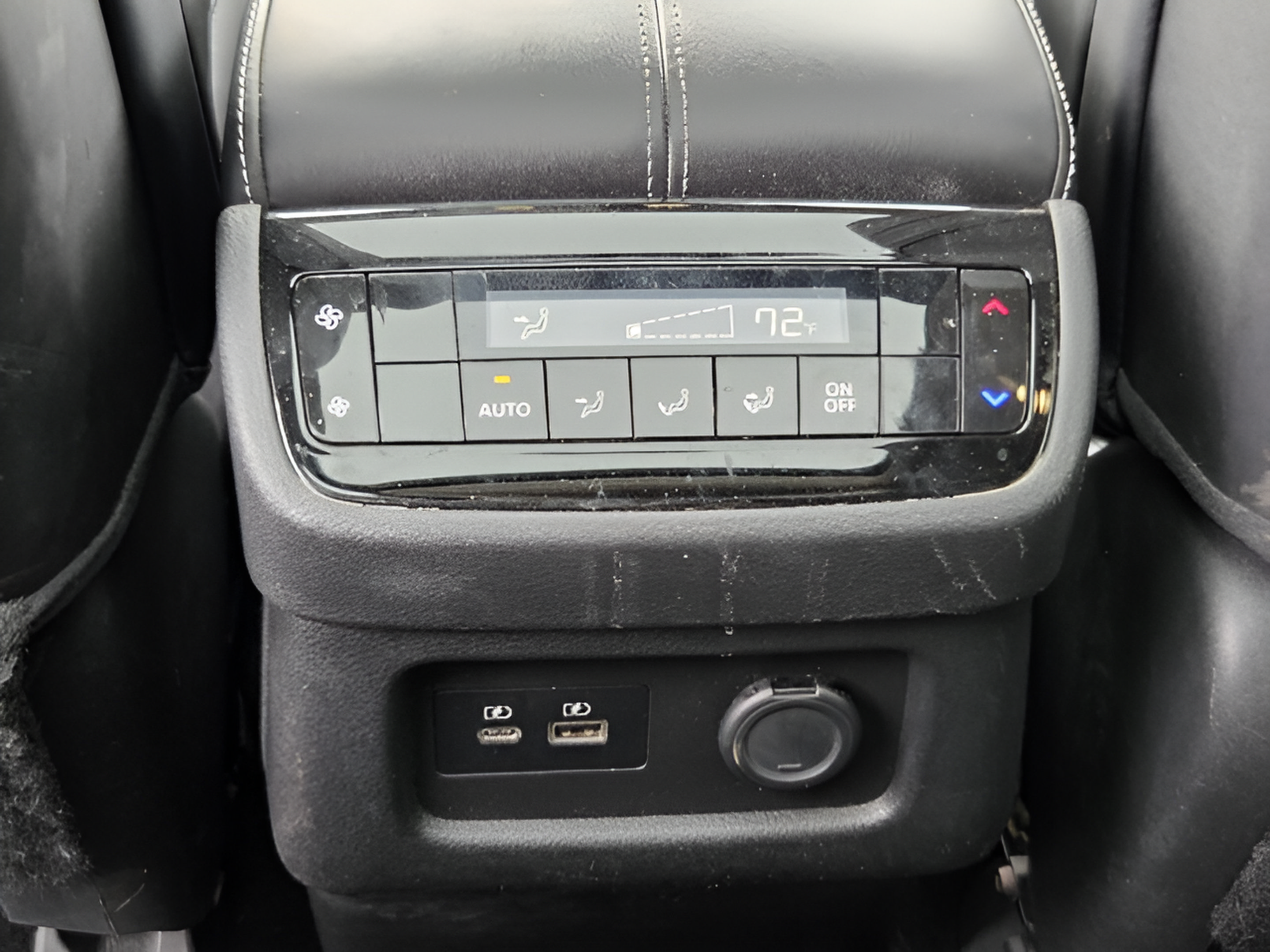 Used 2023 INFINITI QX60 Luxe AWD/4WD image 12