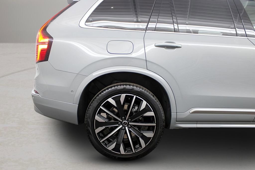 New 2026 Volvo XC90 B6 Ultra w/ Protection Package image 17