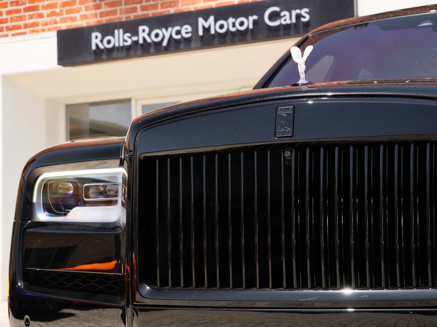 Certified 2022 Rolls-Royce Cullinan AWD/4WD image 24