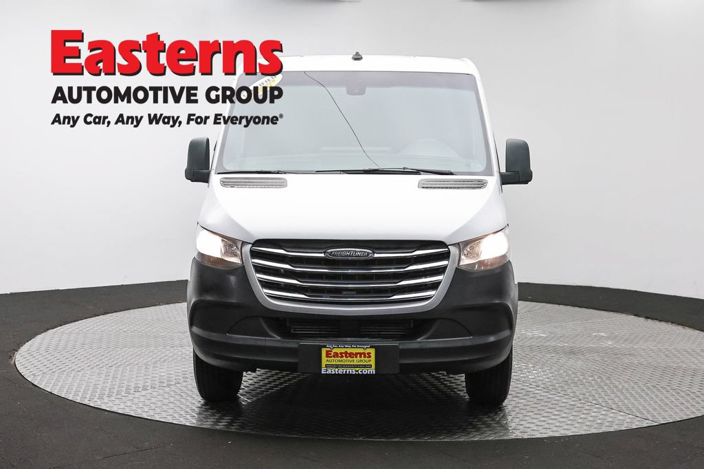 Used 2019 Freightliner Sprinter 2500 RWD image 2