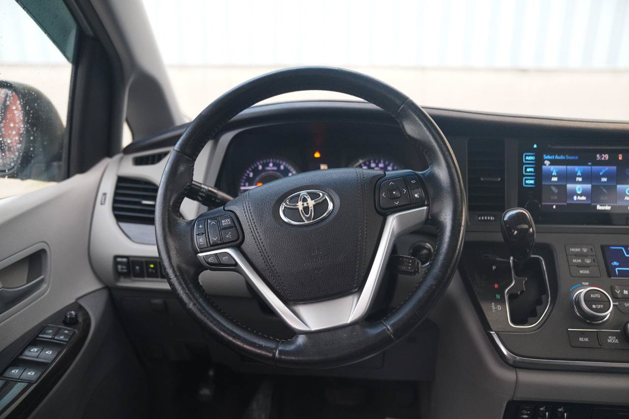Used 2015 Toyota Sienna XLE w/ XLE Navigation Package AWD/4WD image 39