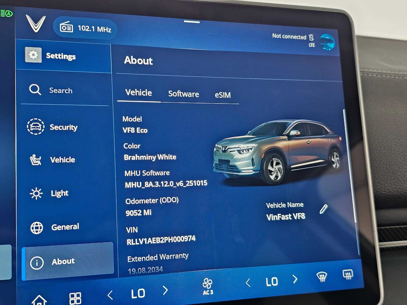 Used 2023 VinFast VF 8 Eco AWD/4WD image 27