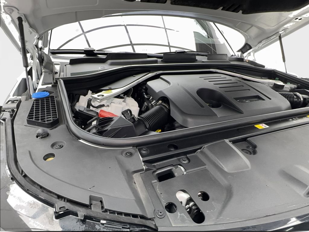 Used 2023 Land Rover Range Rover Long Wheelbase SE image 12