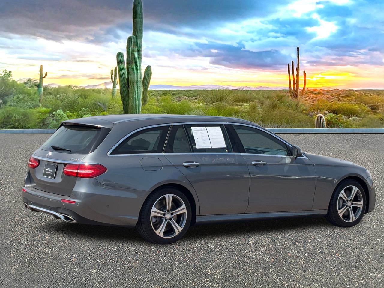 Used 2017 Mercedes-Benz E 400 4MATIC Wagon image 5