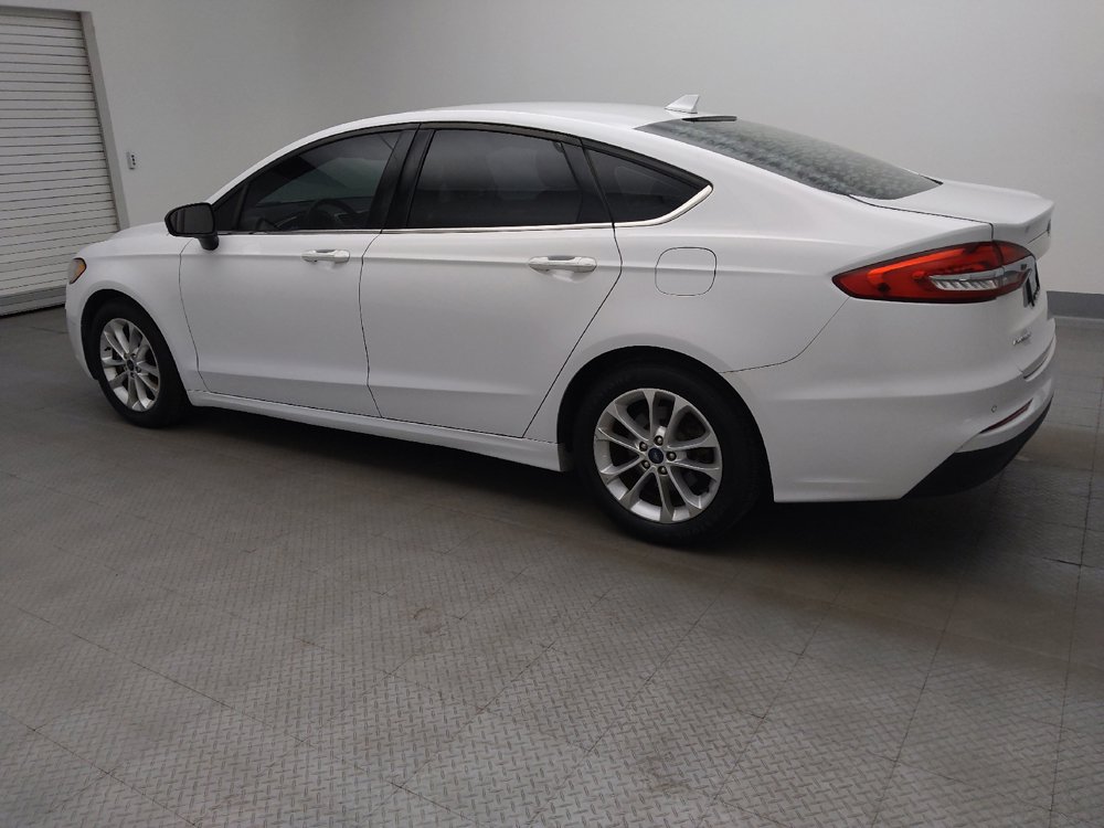 Used 2019 Ford Fusion SE FWD image 3