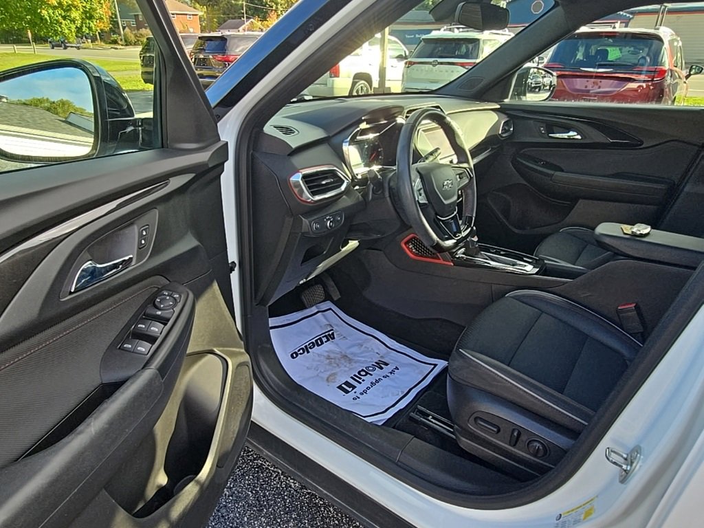 Used 2022 Chevrolet TrailBlazer RS image 13