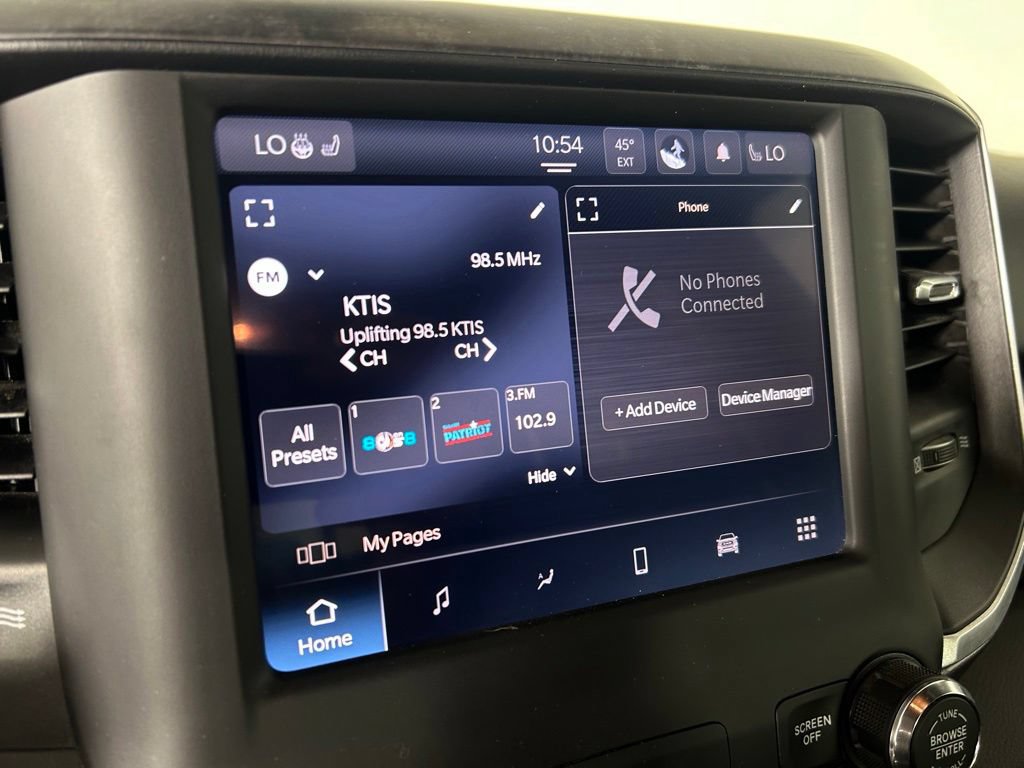 Used 2022 RAM 1500 Big Horn AWD/4WD image 3