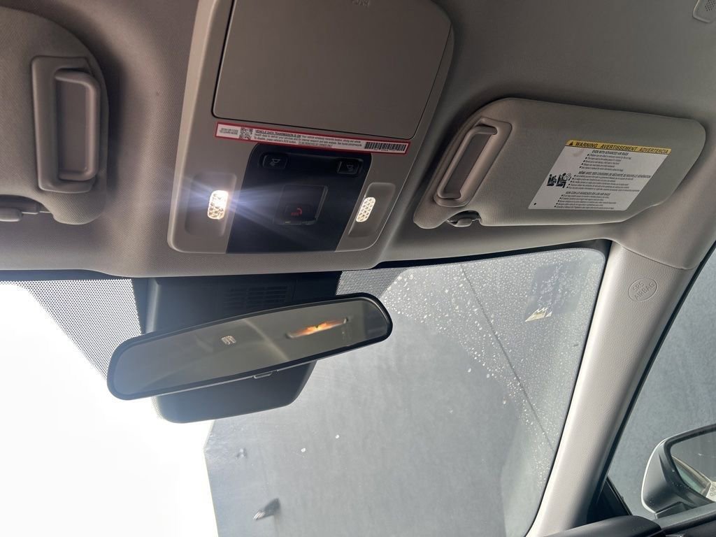 Used 2025 Toyota Camry LE image 8