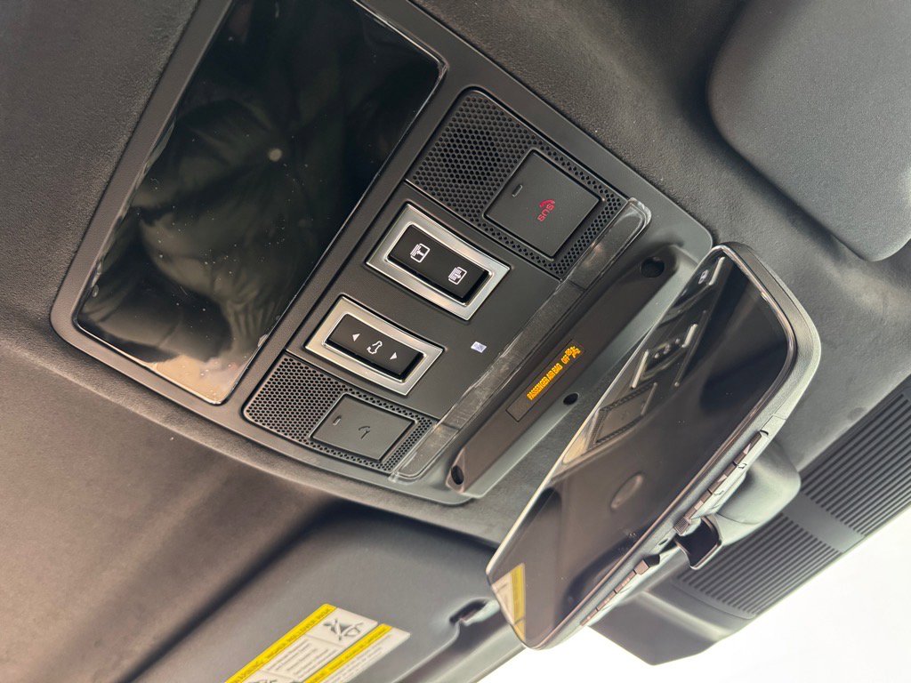 New 2025 Land Rover Defender 110 V8 image 12