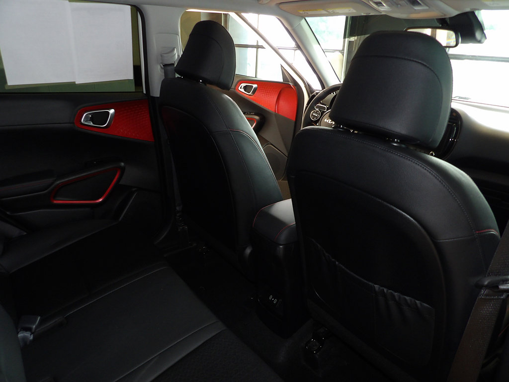 Used 2023 Kia Soul GT-Line FWD image 17