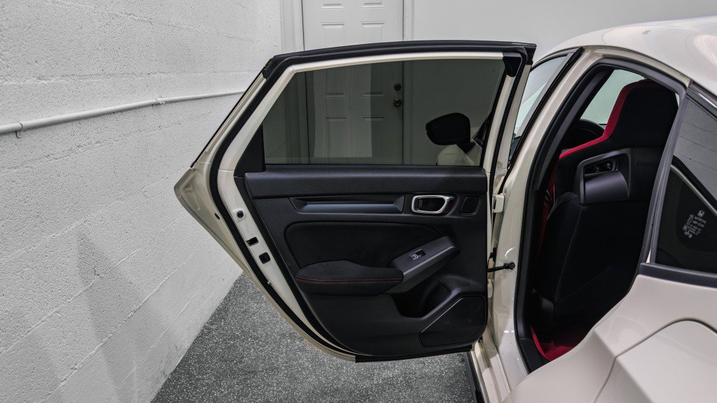 Used 2025 Honda Civic Type R image 13