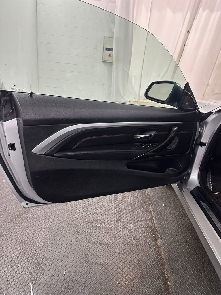 Used 2016 BMW 428i xDrive Convertible image 8