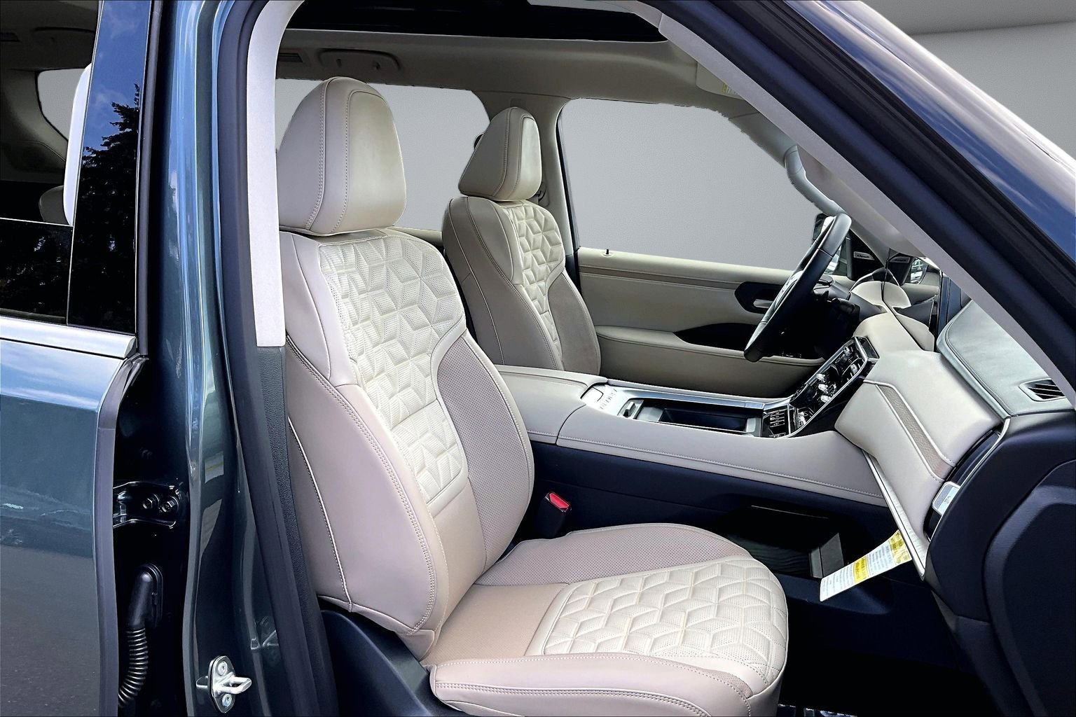 New 2026 Nissan Armada Platinum AWD/4WD image 11