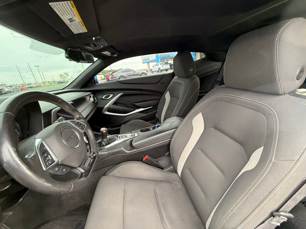 Used 2017 Chevrolet Camaro SS RWD image 11