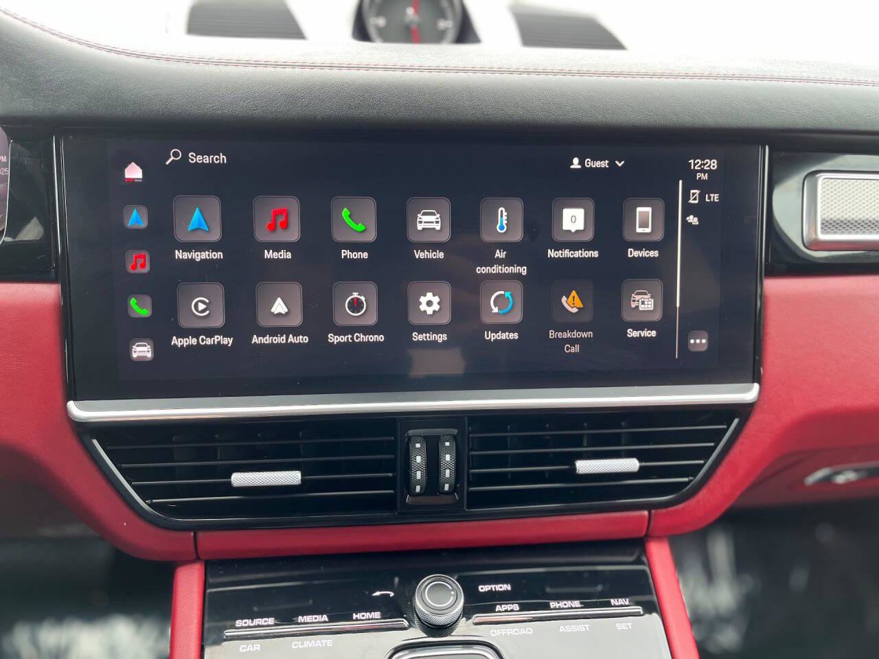 Used 2022 Porsche Cayenne Platinum Edition AWD/4WD image 29