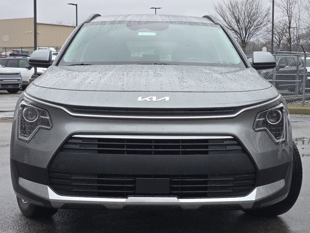 Used 2023 Kia Niro EX image 12