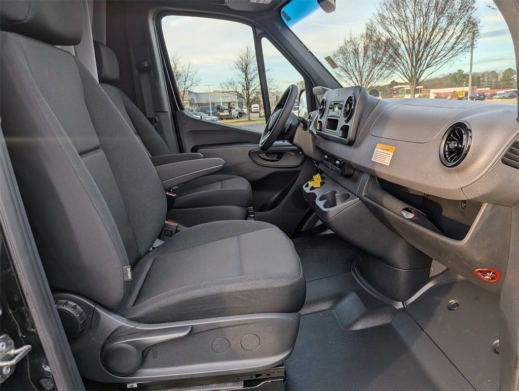 Used 2024 Mercedes-Benz Sprinter 144 Cargo image 11