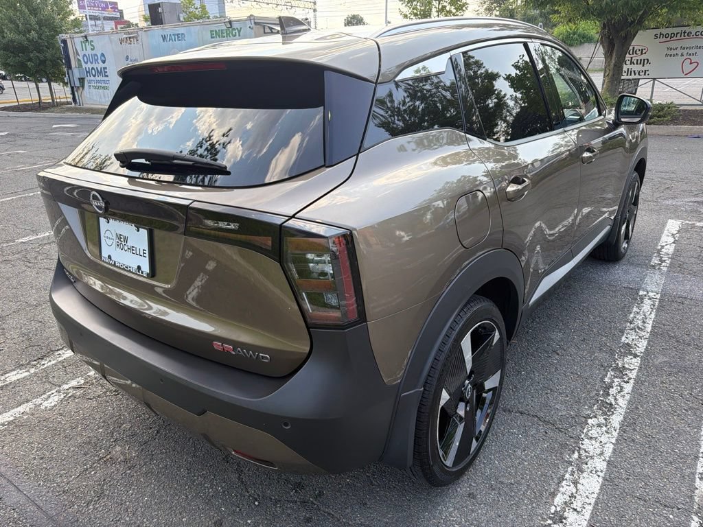Used 2025 Nissan Kicks SR w/ SR Premium Package AWD/4WD image 6
