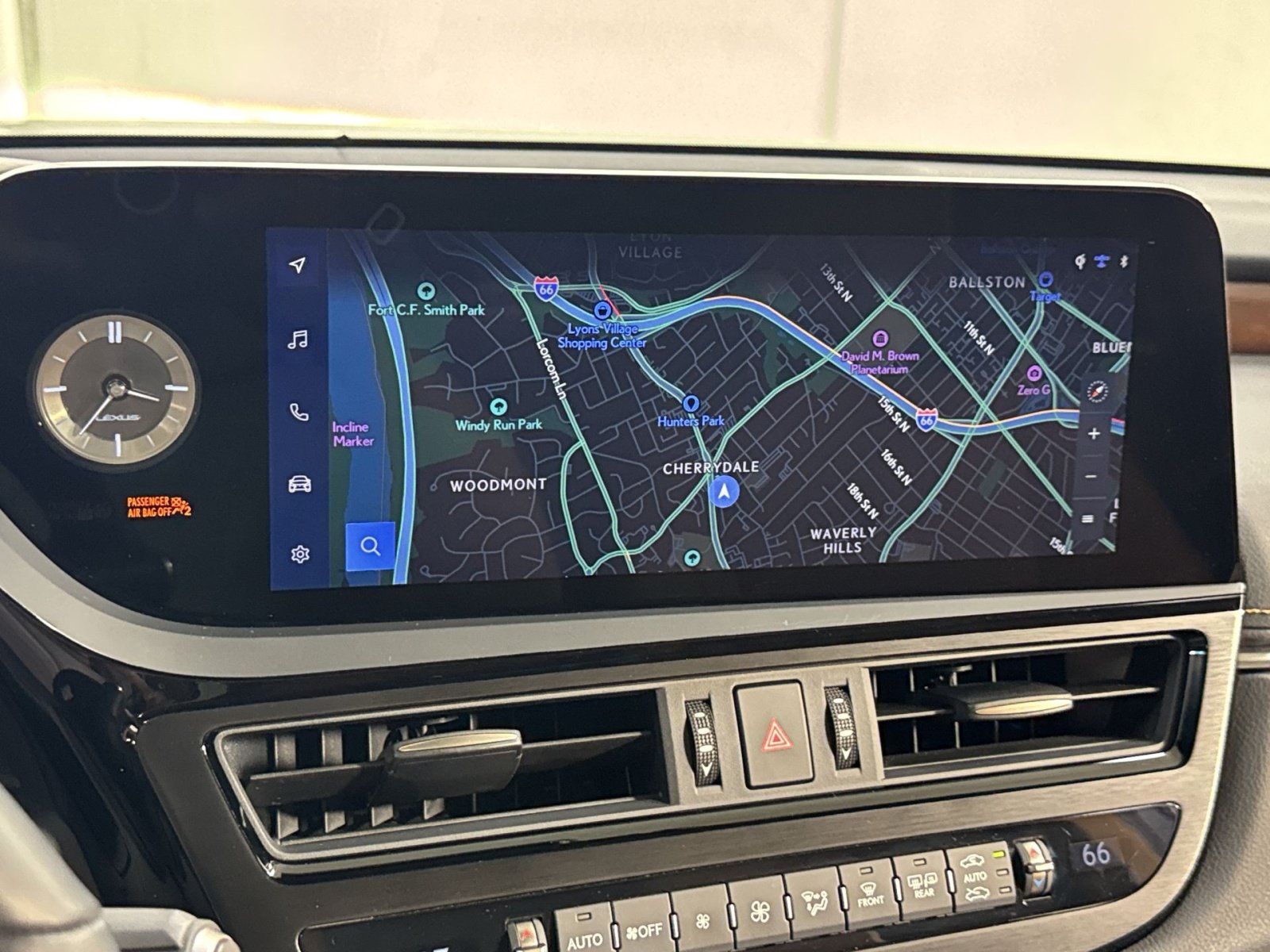 Used 2024 Lexus ES 300h w/ Premium Package FWD image 32