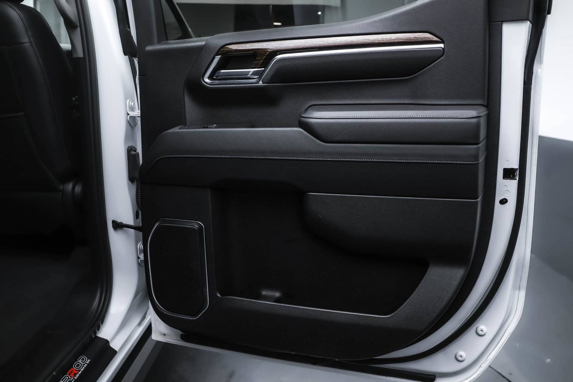 Used 2023 GMC Sierra 1500 Elevation w/ Preferred Package image 34