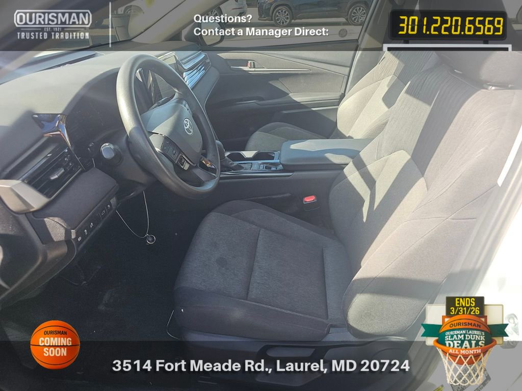 Used 2025 Toyota Camry LE image 6