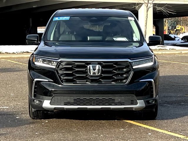 Certified 2025 Honda Pilot EX-L image 10