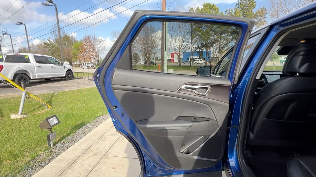 Used 2023 Kia Sportage EX image 38