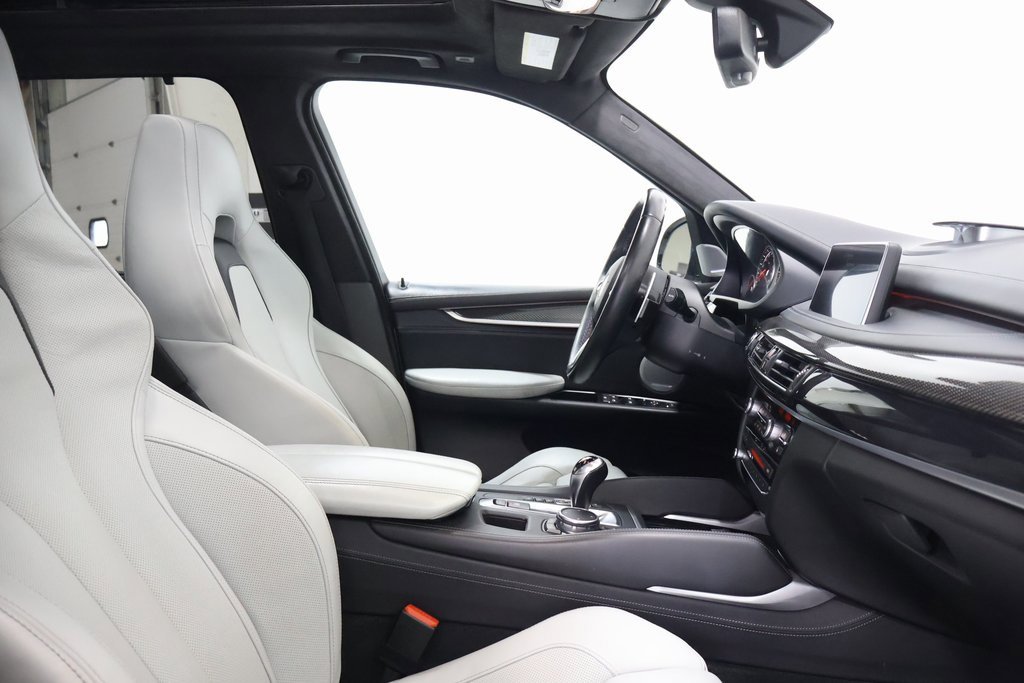 Used 2016 BMW X5 M image 21